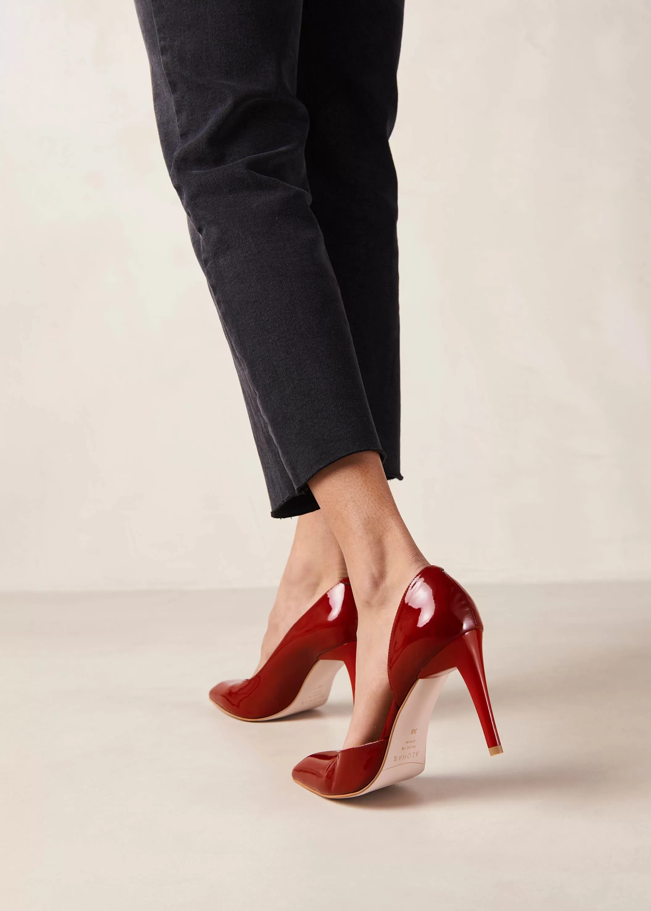 Amelia Onix Red Leather Pumps