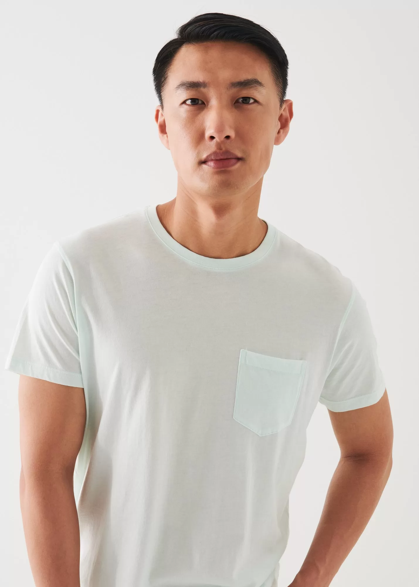 LIGHTWEIGHT PIMA COTTON POCKET T-SHIRT