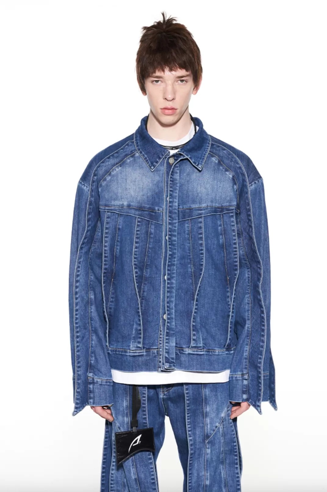 MULTI-LAYERED PANELS DENIM JACKET - BLUE