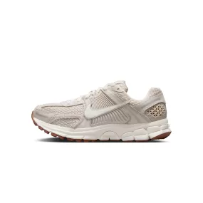 Nike Womens Zoom Vomero 5 Shoes