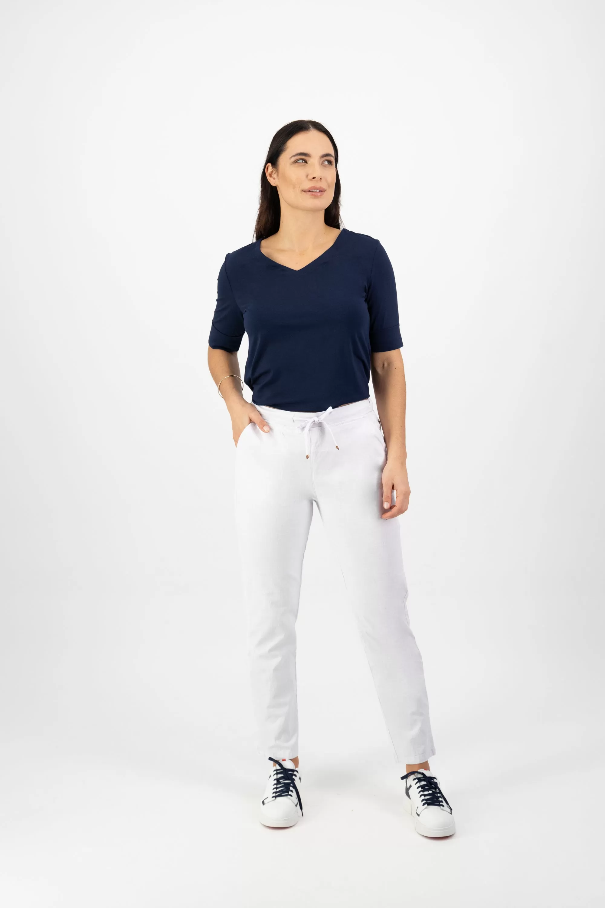 Vassalli Ankle Grazer Slim Leg Elastic Waist Pant - White